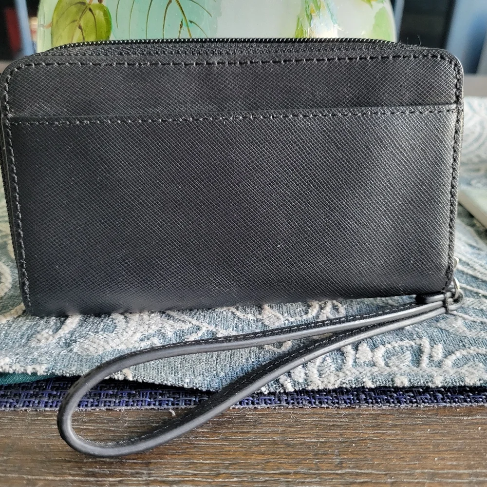 Coach Wristlet - Picture 3 of 8